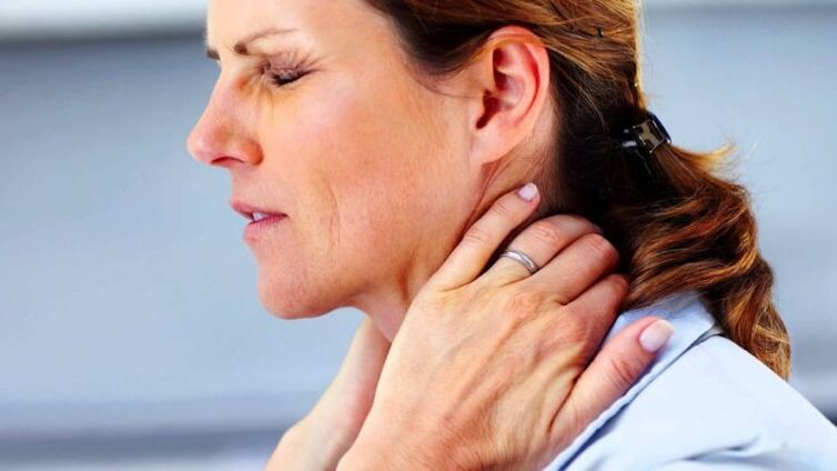Bolesť chrbta v krku je reflexný syndróm cervikálnej osteochondrózy